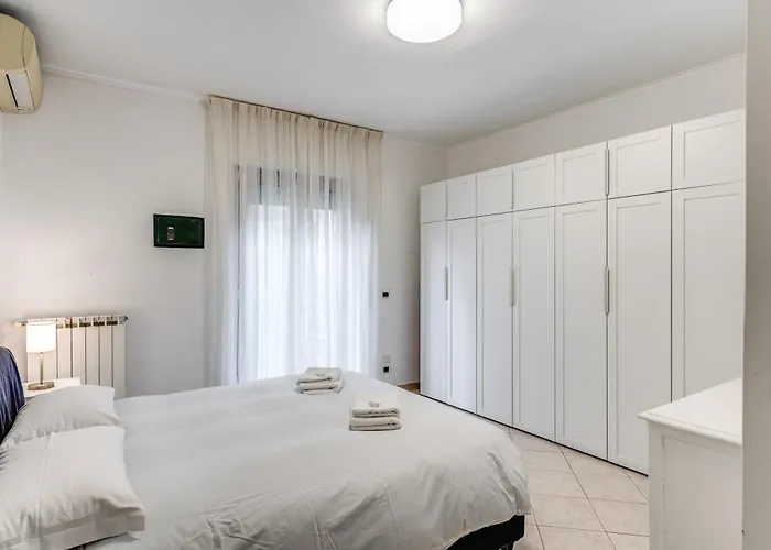 Spacious Flat Near Vaticano Rom