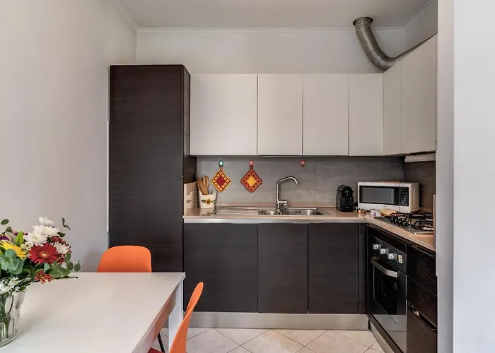 Spacious Flat Near Vaticano Apartment