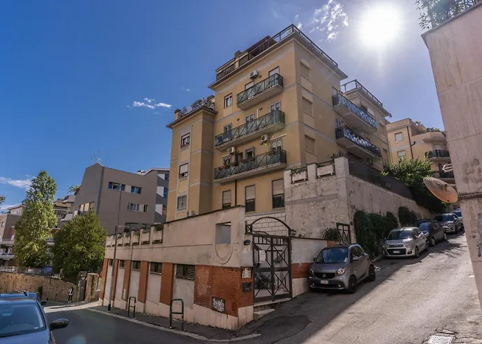 Spacious Flat Near Vaticano Apartment Rom